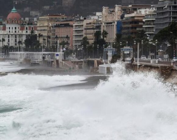 Γαλλία : Εννέα αγνοούμενοι μετά τις καταρρακτώδεις βροχές που έπληξαν την ενδοχώρα της Νίκαιας