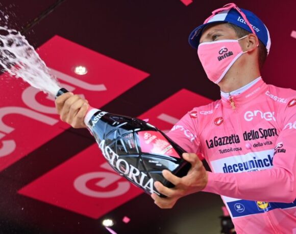 Γύρος Ιταλίας: Αντέχει ο Αλμέιδα