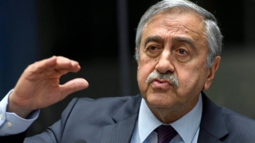 Εκλογές στα κατεχόμενα: Ο Ακιντζί καταγγέλλει παρεμβάσεις της Τουρκίας