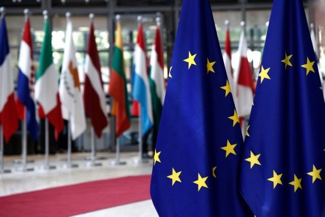 Ευρωβαρόμετρο: Η οικονομική κατάσταση το σημαντικότερο πρόβλημα για τους Ευρωπαίους
