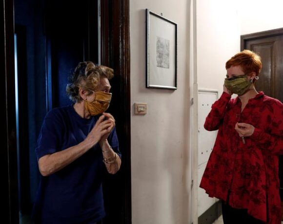 Ιταλία – κοροναϊός : Με όριο… καλεσμένων στα σπίτια τα νέα μέτρα