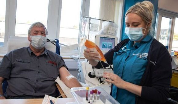 Κοροναϊός : Έχασε την κόρη του από τον ιό και δωρίζει τα αντισώματα του