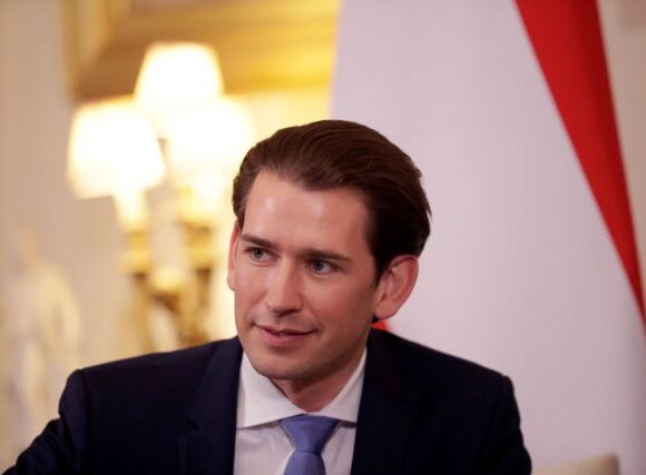 Κοροναϊός : Αρνητικός ο Κουρτς Υποβλήθηκε σε τεστ μαζί με τον αντικαγκελάριο