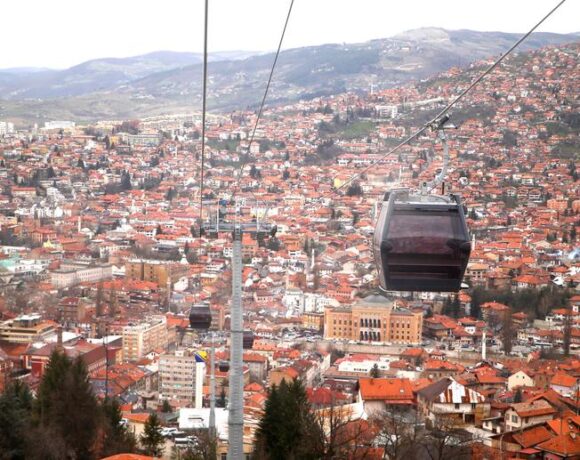 Κοροναϊός – Βοσνία : Μέρα με τη μέρα σπάει τα ρεκόρ κρουσμάτων