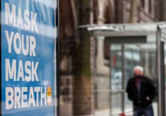 Κοροναϊός : Διπλασιάστηκαν σε ένα 24ωρο τα κρούσματα στην Βρετανία