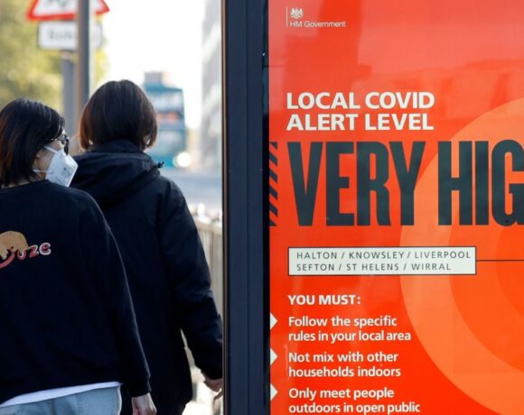 Κοροναϊός : «Επικίνδυνη πλάνη» η ανοσία της αγέλης προειδοποιούν διακεκριμένοι επιστήμονες