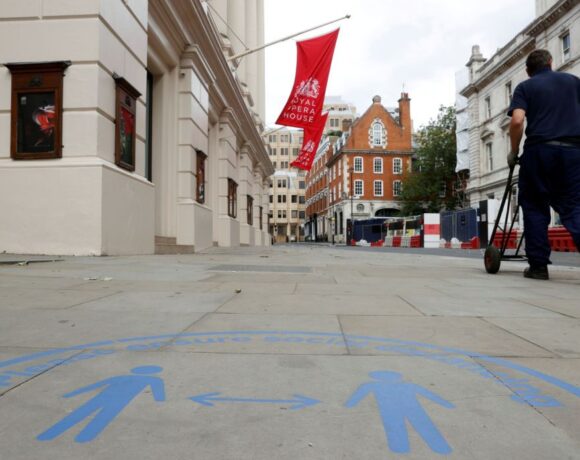 Κοροναϊός : Προβληματισμός για τα κρούσματα στη Βρετανία – Πάνω από 12