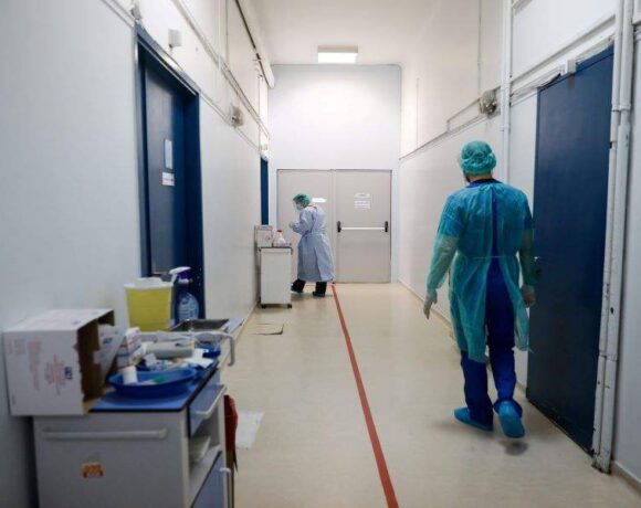Κορωνοϊός: Ο Οκτώβρης δοκιμάζει τις αντοχές του ΕΣΥ – Ποιες είναι οι «σιωπηλές απειλές»