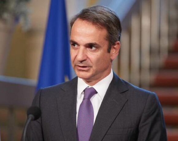 Μητσοτάκης στη Le Figaro: Αναμένουμε τις διερευνητικές επαφές αλλά η Τουρκία να σταματήσει τις προκλήσεις