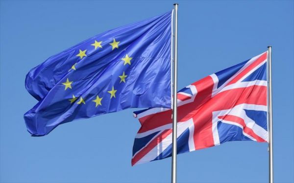 Πιο ακριβές οι σπουδές στη Βρετανία λόγω… Brexit