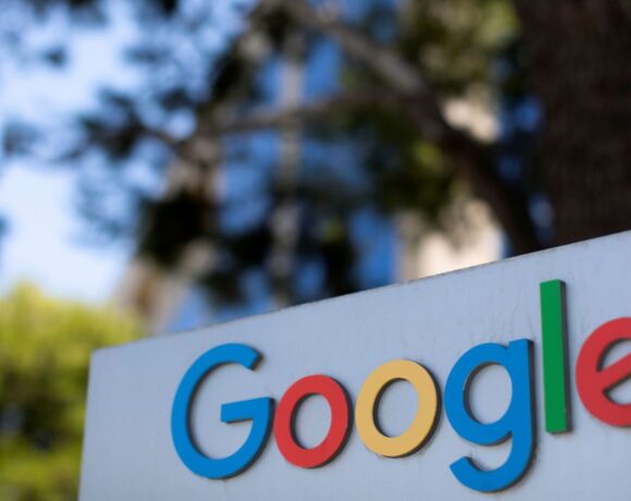 Πρωτοφανής κίνηση των ΗΠΑ: Μήνυση στην Google για τήρηση παράνομου μονοπωλίου
