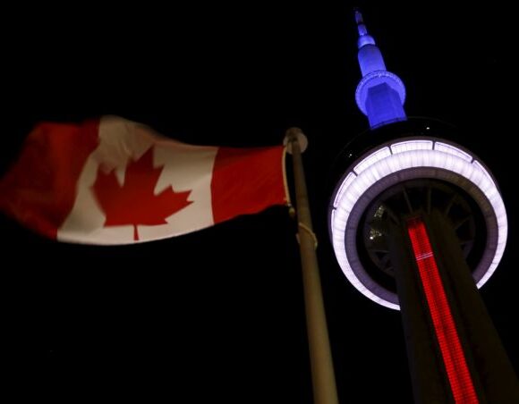 «Πώς να μετακομίσω στον Καναδά;» – Οι Αμερικάνοι στράφηκαν στον «γείτονα» μετά το ντιμπέιτ – παρωδία