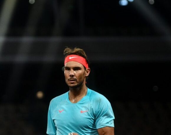 Ρολάν Γκαρός: Μεταμεσονύχτιο σόου Ναδάλ