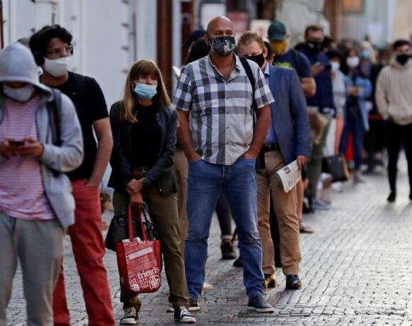 Σαρώνει την Τσεχία ο κοροναϊός : Καταγράφει την ταχύτερη εξάπλωση στην Ευρώπη