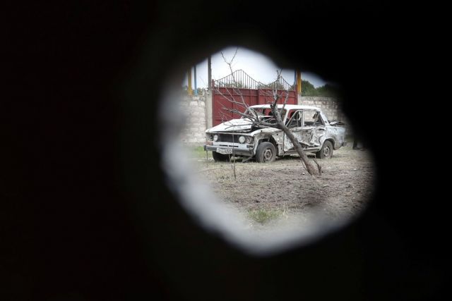 Σε σοβαρή κατάσταση οι δημοσιογράφοι της Le Monde – Tραυματίστηκαν από πυρά των Αζέρων