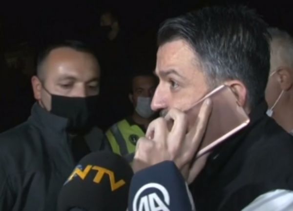 Σεισμός – Σμύρνη : Επιχείρηση διάσωσης γυναίκας σε ζωντανή μετάδοση