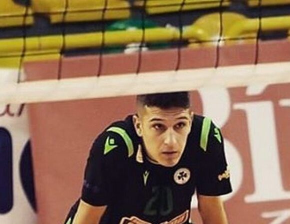 Στην Κηφισιά και με τη βούλα ο Σωνάκης