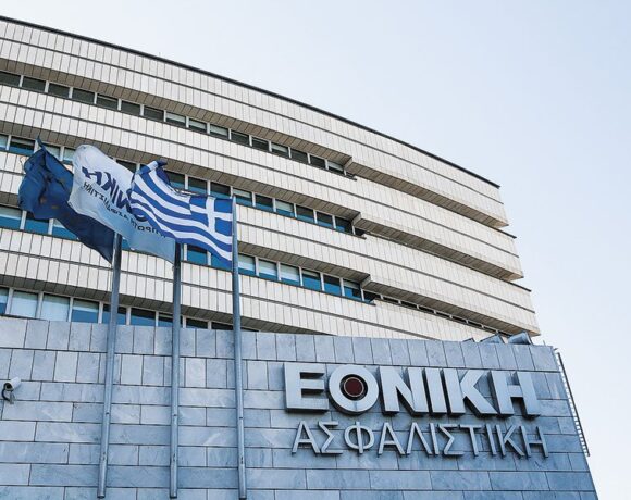 «Σφήνα» στα επενδυτικά σχέδια του Cvc μπαίνουν Fosun και Emma Capital