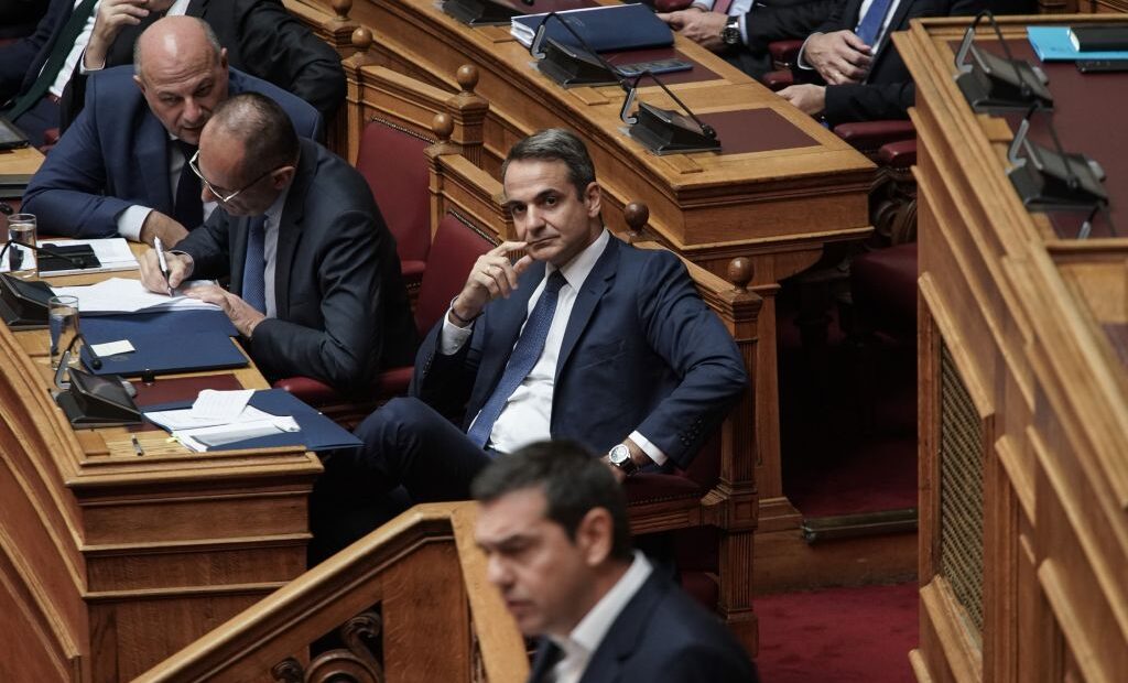 Το προφίλ της αποψινής «μονομαχίας» Μητσοτάκη Τσίπρα στην Βουλή