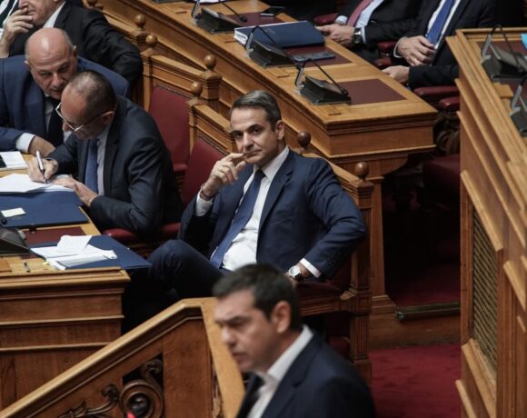 Το προφίλ της αποψινής «μονομαχίας» Μητσοτάκη Τσίπρα στην Βουλή