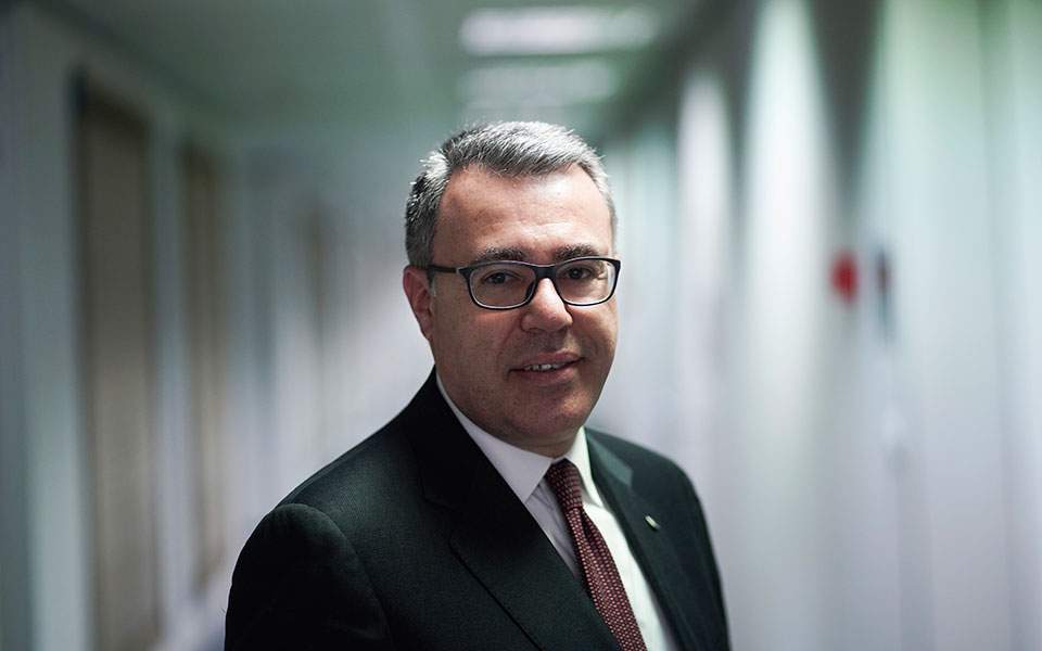 Φαβορί και αουτσάιντερ για την απόκτηση του Project Galaxy της Alpha Bank