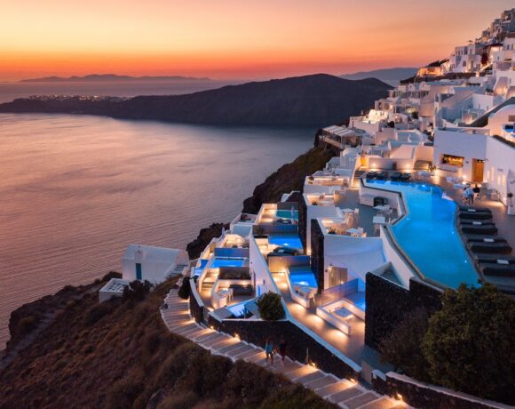 Cnt: Grace Santorini Among Top 5 Best Hotels In Greece And Turkey