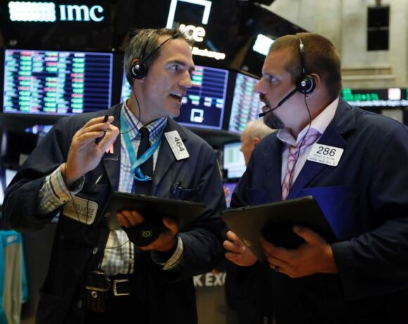 Wall Street: Άνοδος 200 μονάδων για τον Dow Jones