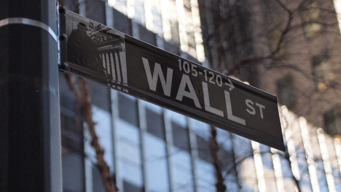 Wall Street: Η αισιοδοξία για συμφωνία στο πακέτο τόνωσης έφερε την άνοδο