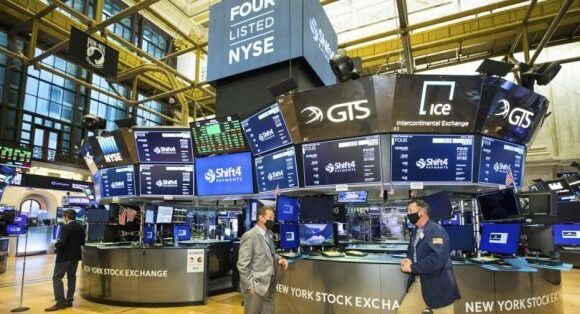 Wall Street: Μικρή άνοδος στην έναρξη με αφορμή την βελτίωση της απασχόλησης