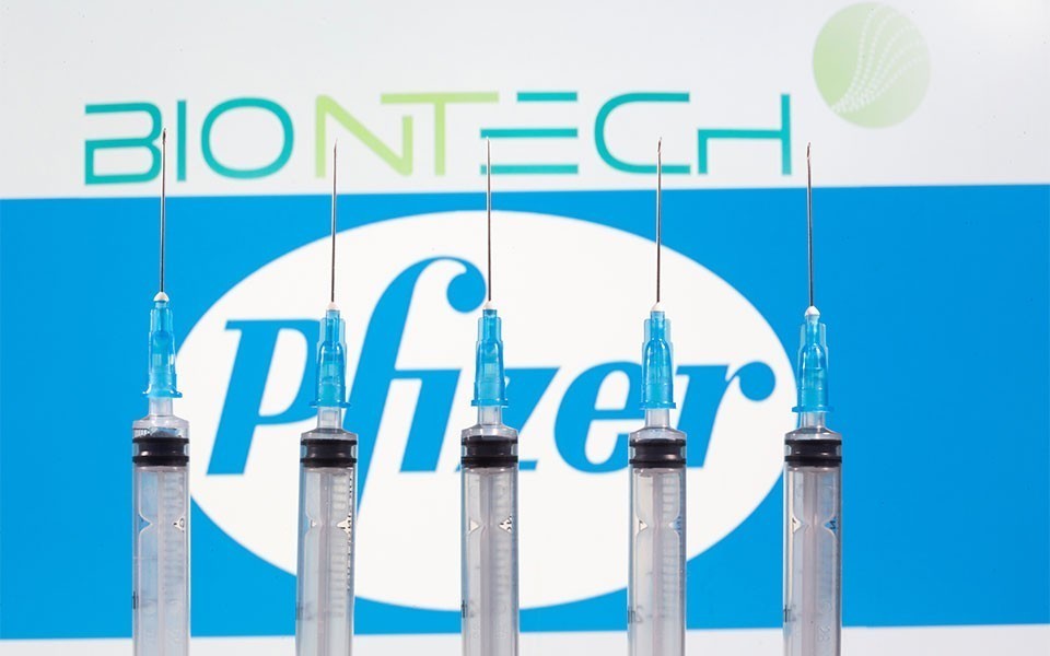 Biontech: Στα μέσα Δεκεμβρίου πιθανή η έγκριση του εμβολίου σε ΗΠΑ και Ευρώπη