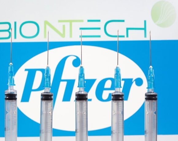 ΕΕ: Υπεγράφη το συμβόλαιο με τις Pfizer και Biontech για το εμβόλιο του κορωνοϊού
