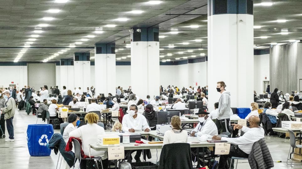 Εκλογές ΗΠΑ 2020: Οι Ρεπουμπλικάνοι ζητούν να σταματήσει η καταμέτρηση στο Μίσιγκαν