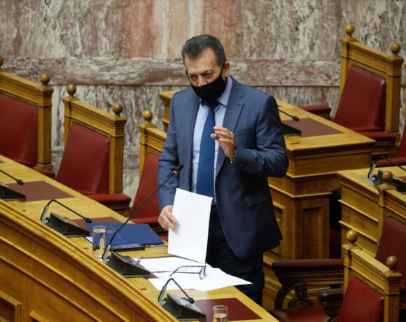 Ελάχιστο Εγγυημένο Εισόδημα: Προσαυξάνεται στο διπλάσιο για τον Δεκέμβριο – Τι προβλέπει η τροπολογία