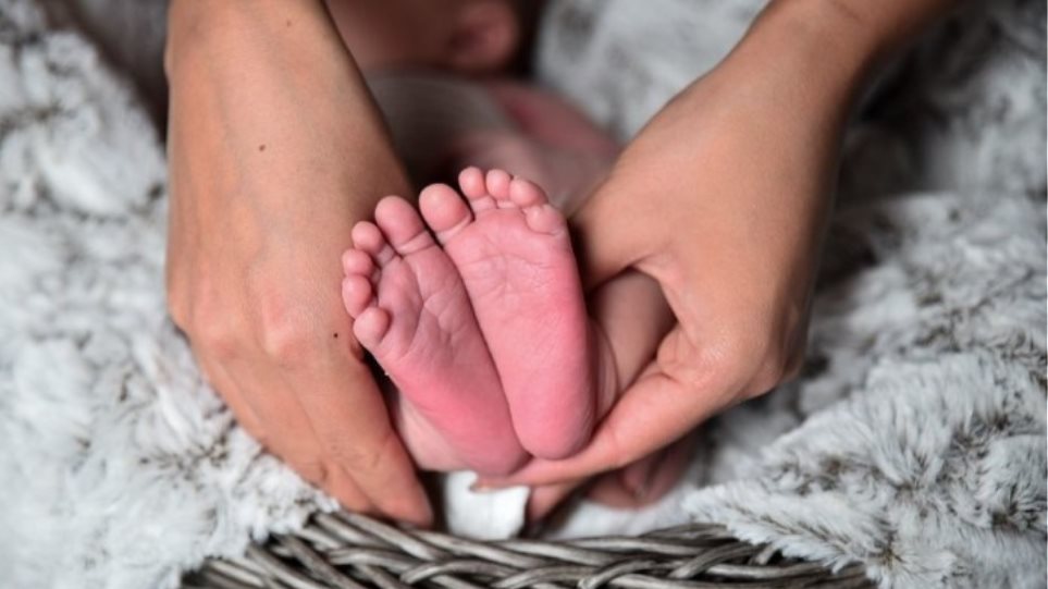 Επίδομα παιδιού: Ξεκίνησαν οι πληρωμές – Ποιοι είναι οι δικαιούχοι (vid)