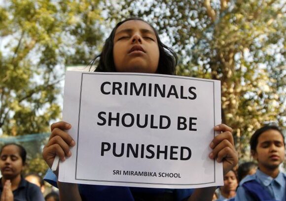 Ινδία : Γυναίκες «Νταλίτ» υφίστανται βιασμούς για να «μπουν στη θέση τους»