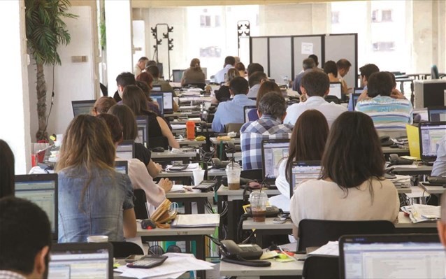 Κορωνοϊός: Εγκύκλιος για τις αλλαγές στο Δημόσιο – Τι ισχύει για άδεια ειδικού σκοπού, τηλεργασία, ωράρια