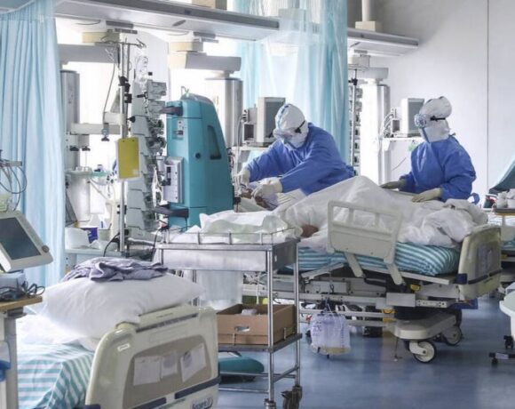Κορωνοϊός: Κατά 30% αυξήθηκαν οι κατειλημμένες κλίνες μέσα σε 5 ημέρες