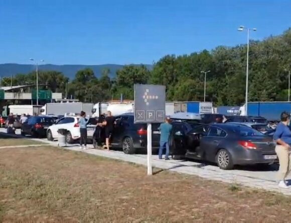 Κορωνοϊός: Τι ισχύει για τα χερσαία σύνορα λόγω της έξαρσης των κρουσμάτων
