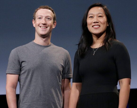 «Κόκκινη» κάρτα στον Ζούκερμπεργκ για φυλετικές διακρίσεις