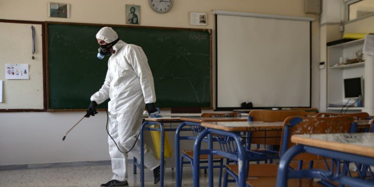 Μαγιορκίνης για κορωνοϊό στα σχολεία: Πόσο εύκολα κολλάνε τα παιδιά – Τι αναφέρει ο καθηγητής