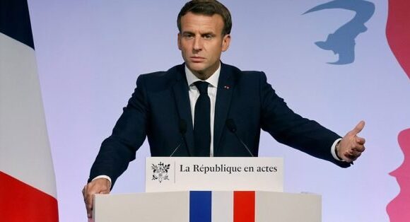 Μακρόν στους Ft: Γαλλία: Η Γαλλία «δεν μάχεται εναντίον του ισλάμ»