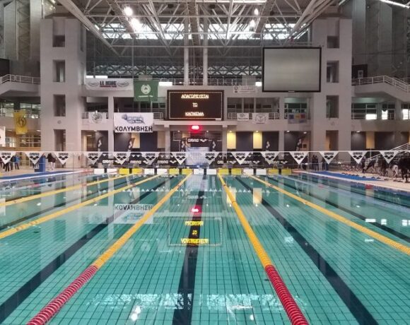 Νέες διευκρινίσεις για την άθληση, κλείνουν τα κολυμβητήρια