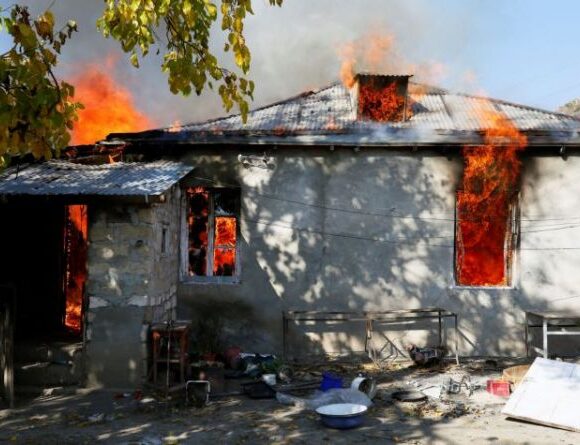 Ναγκόρνο Καραμπάχ: Το τελευταίο αντίο των Αρμενίων στον τόπο τους πριν ξεριζωθούν