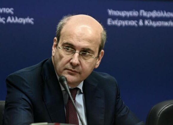 Χατζηδάκης: Απάντηση στους καταστροφολόγους η αναβάθμιση της ΔΕΗ