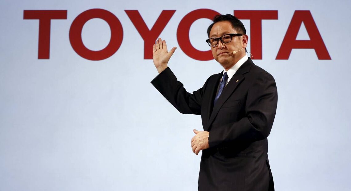 Toyota: «Αδειάζει» την επιτυχία της Tesla O Ceo, Ακίο Τογιόντα