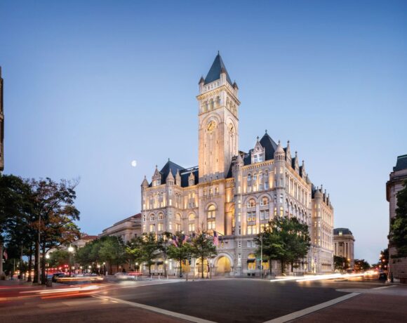 Trump International Hotel: Γιατί κινδυνεύει με χρεoκοπία το ξενοδοχείο του Ντόναλντ Τραμπ