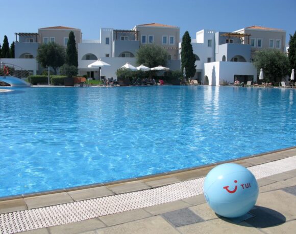 TUI’s Payments Delay Upsets Greek Hoteliers