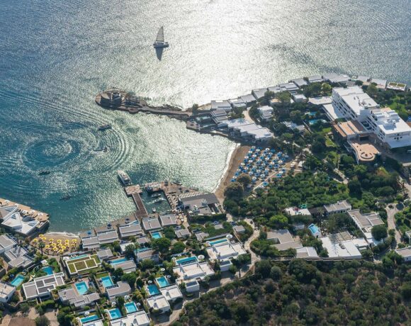 World Travel Awards 2020: 10 Greek Hotels Among Europe’s Best