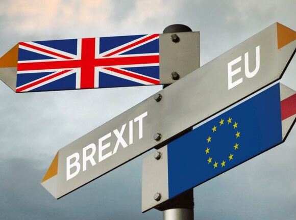 Brexit: Τι αλλάζει στις χρεώσεις περιαγωγής κινητής τηλεφωνίας