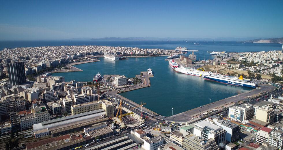 Έκτακτα προληπτικά μέτρα για τη διασφάλιση της απρόσκοπτης λειτουργίας του εμπορικού λιμένα Πειραιά